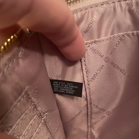 Brand New Michael Kors Brown & Soft Pink Logo Large Zippered Clutch Wristlet - Picture 14 of 15